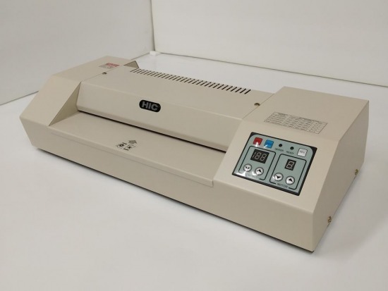 เครื่องเคลือบบัตร HIC